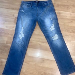 Men’s distressed Hollister Jeans